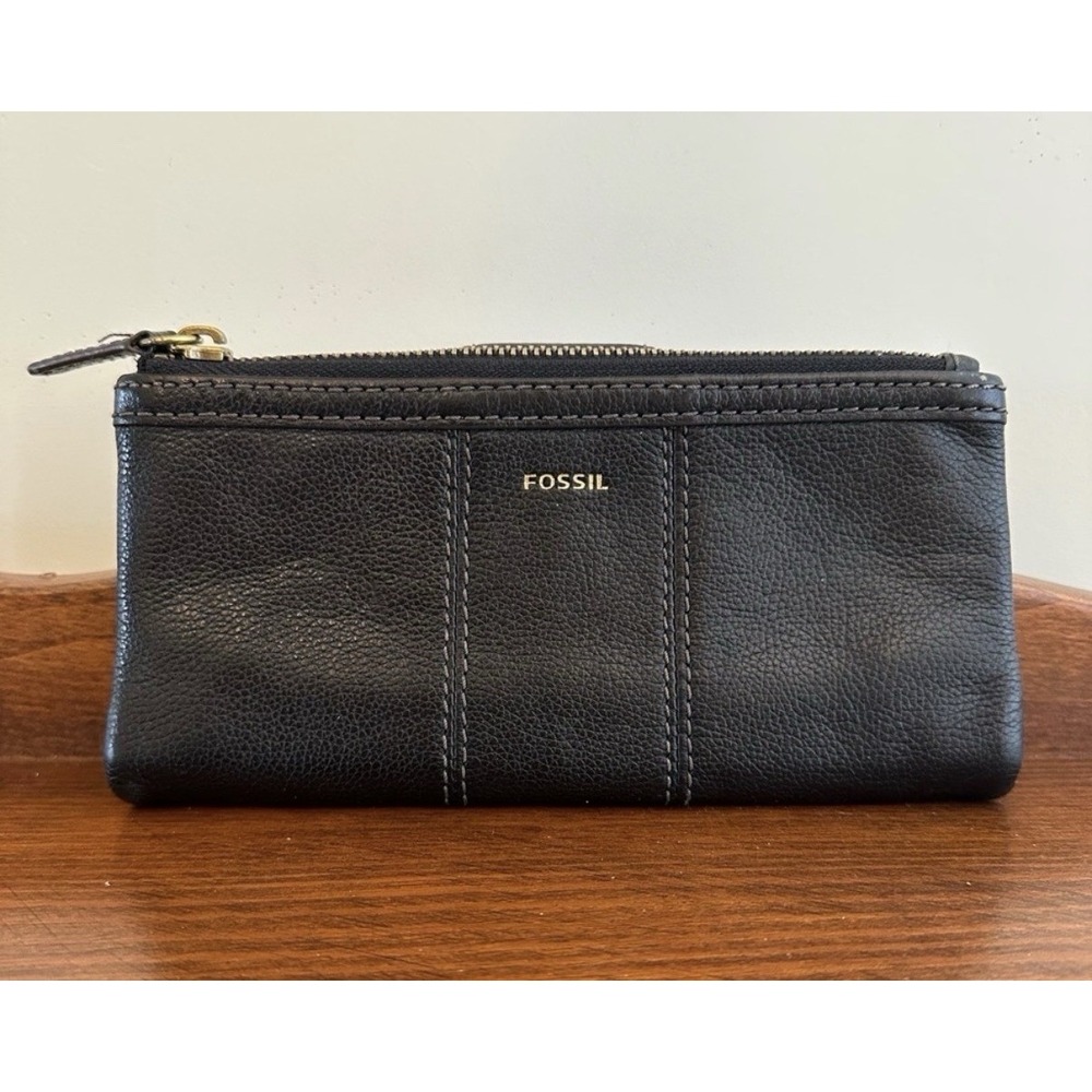 Fossil "Ella Clutch" Black Leather Wallet Women's Bi Fold Holds Everything 8"
